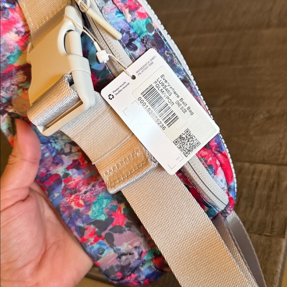 Lululemon | everywhere belt bag | 1L - Picture 6 of 9